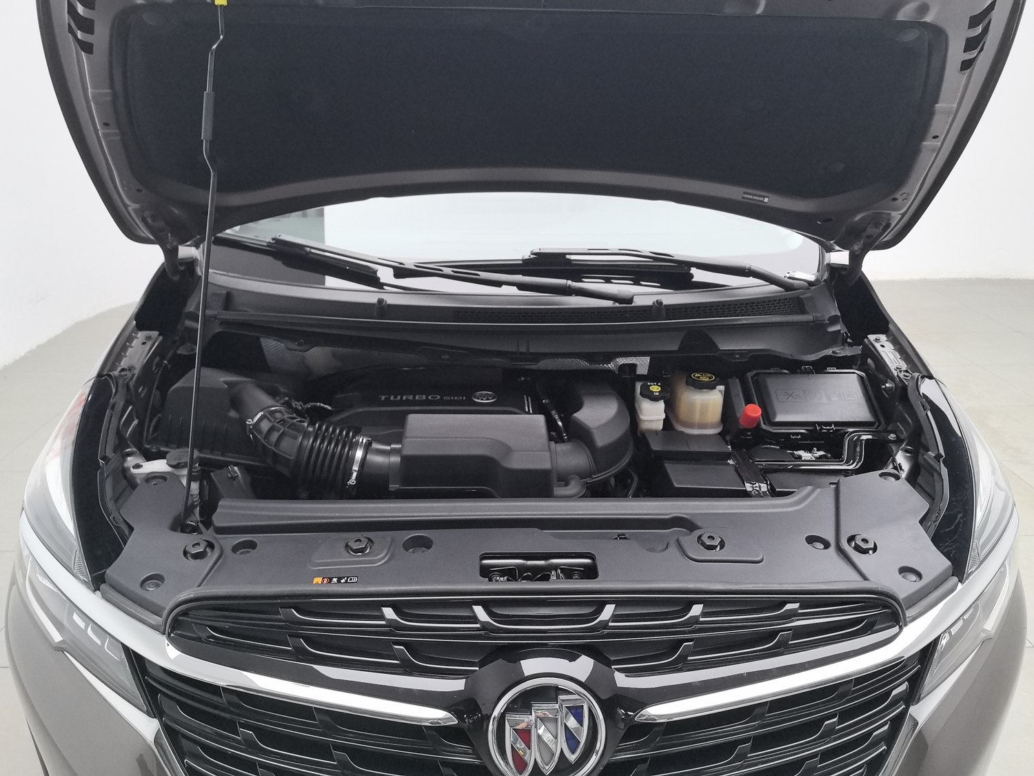 Used Buick GL8 2022 2.0 AT