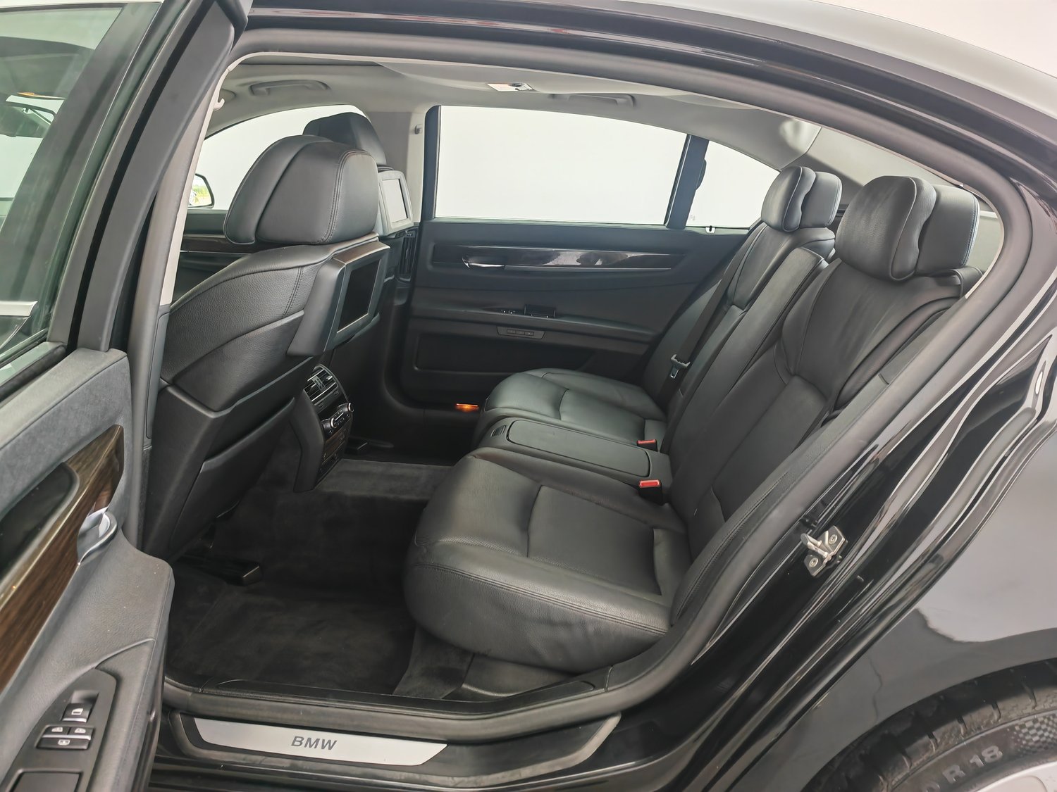 Used BMW THE7 2009 3.0 AT