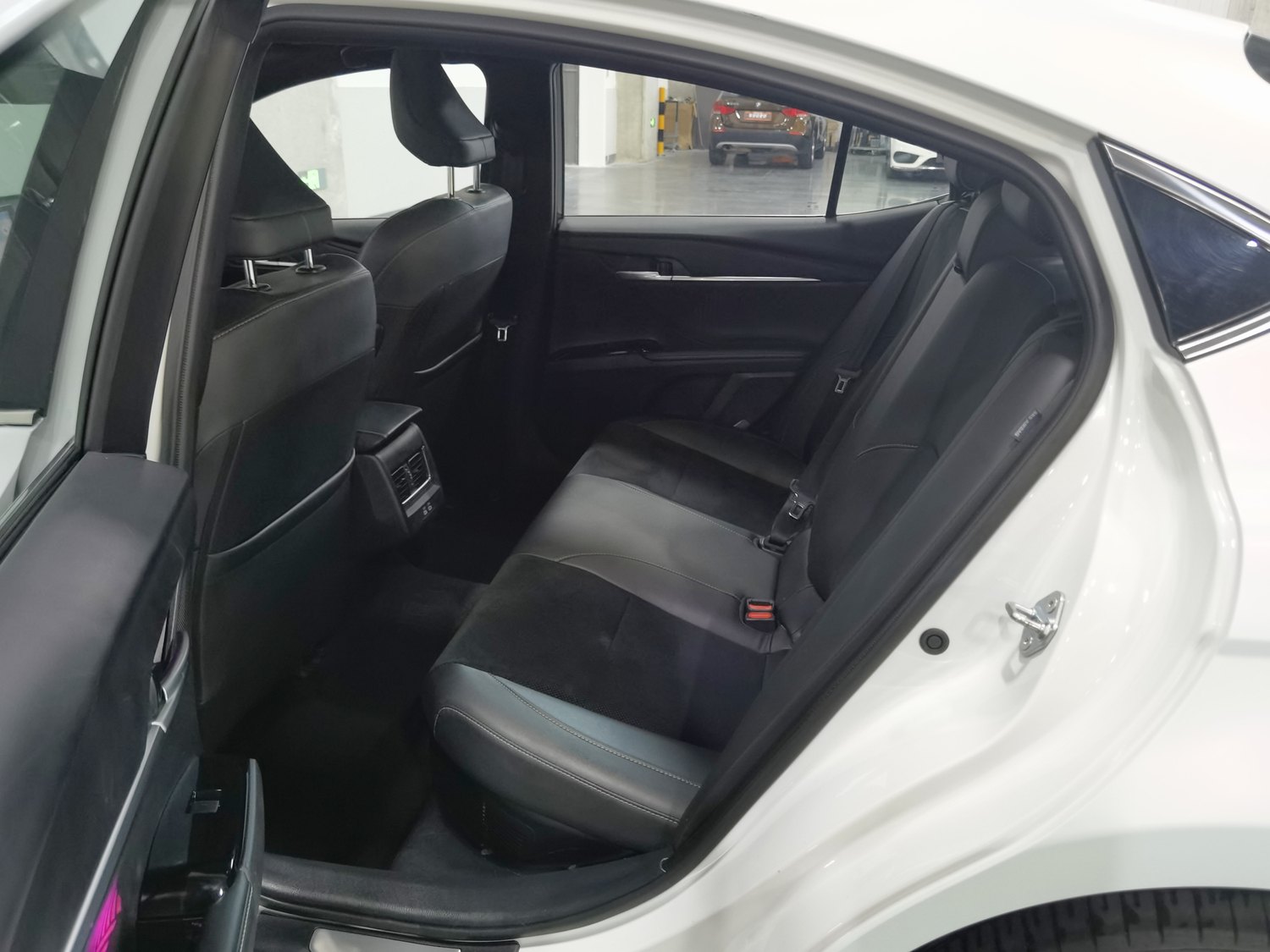 Used Toyota Camry 2024 2.0 AT