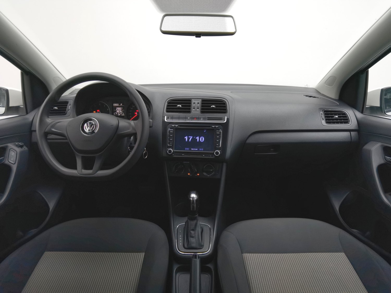 Used Volkswagen Polo 2018 1.5 AT