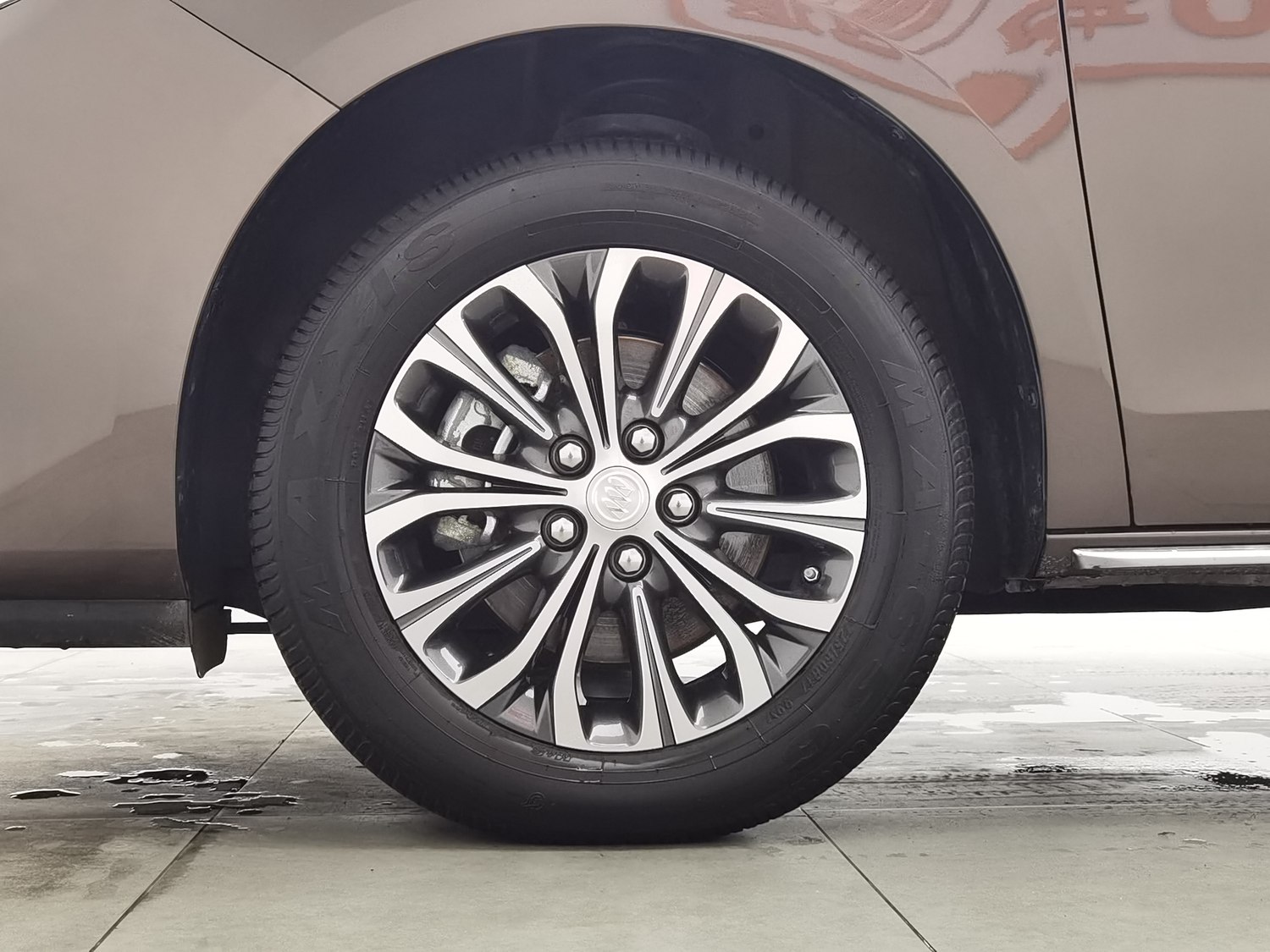 Used Buick GL8 2023 2.0 AT