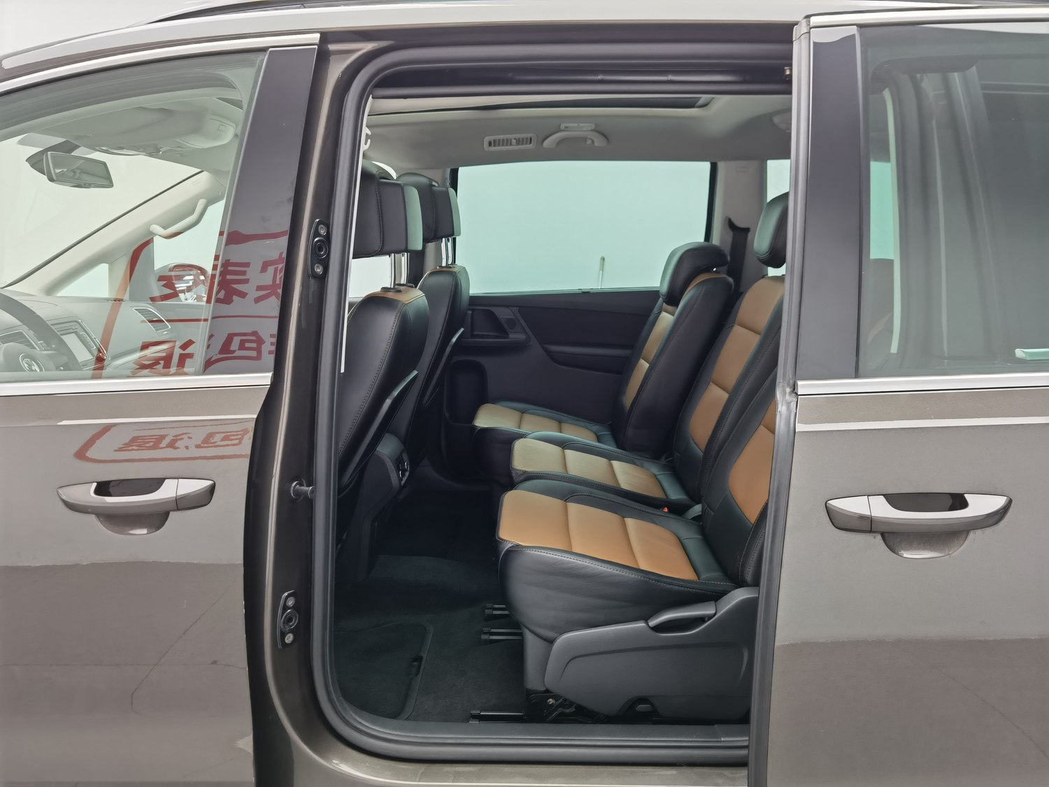 Used Volkswagen Sharan 2014 2.0 AT
