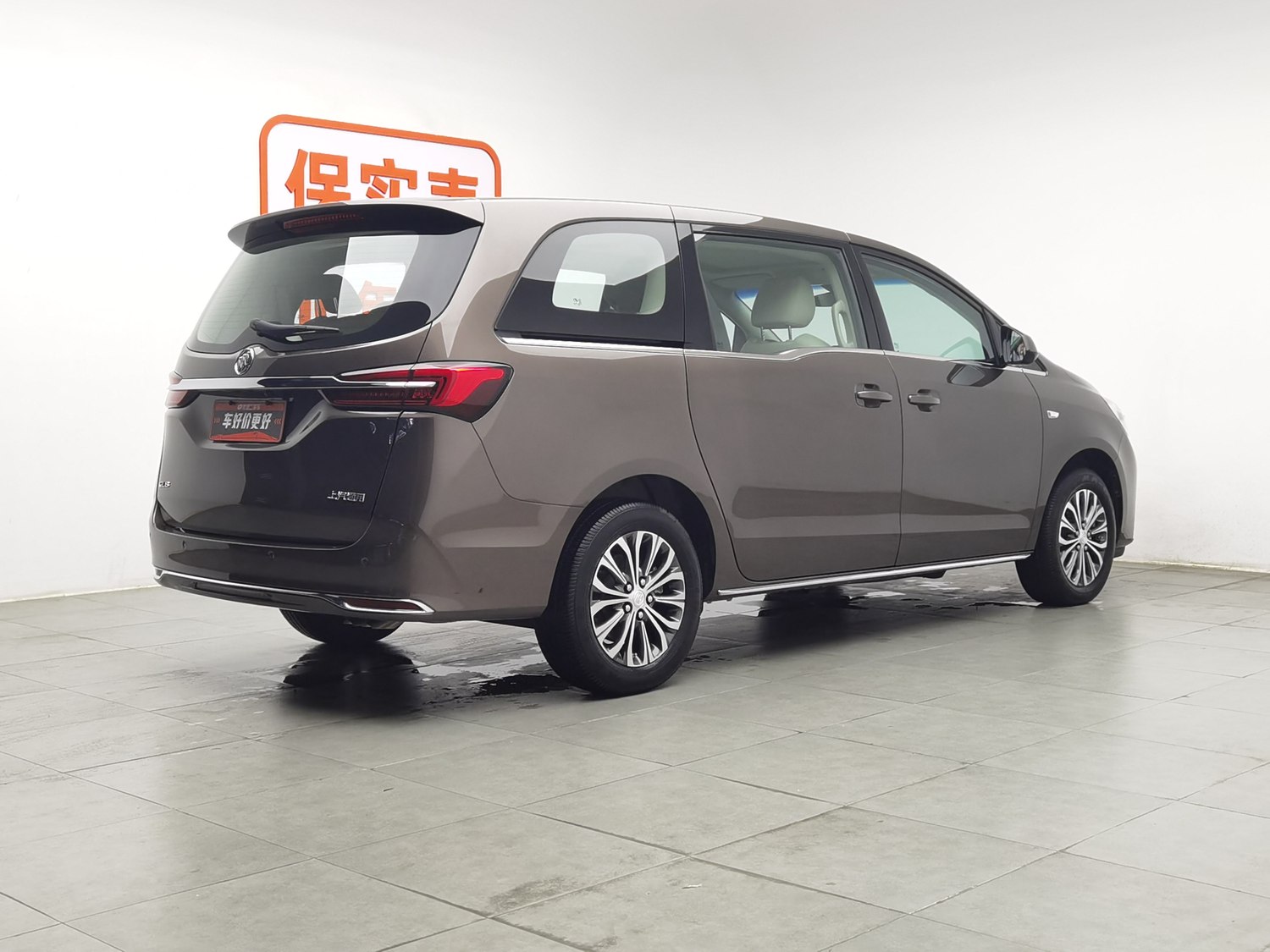 Used Buick GL8 2023 2.0 AT