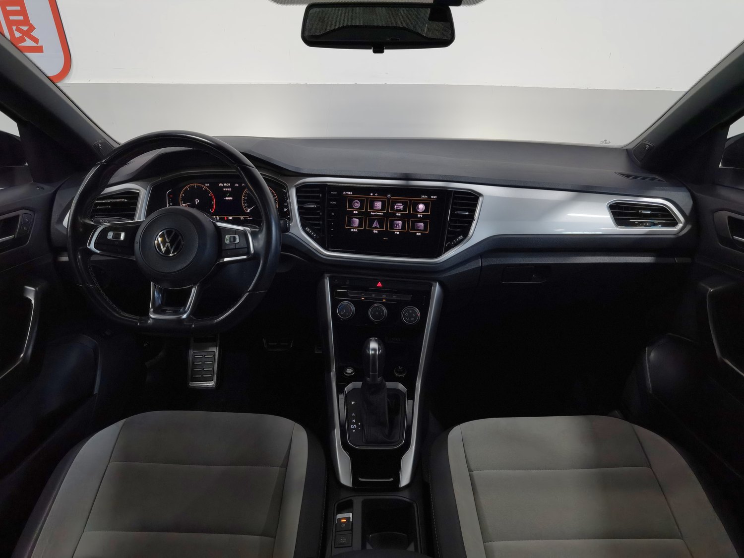 Used Volkswagen T-ROC Tange 2021 1.4 AT