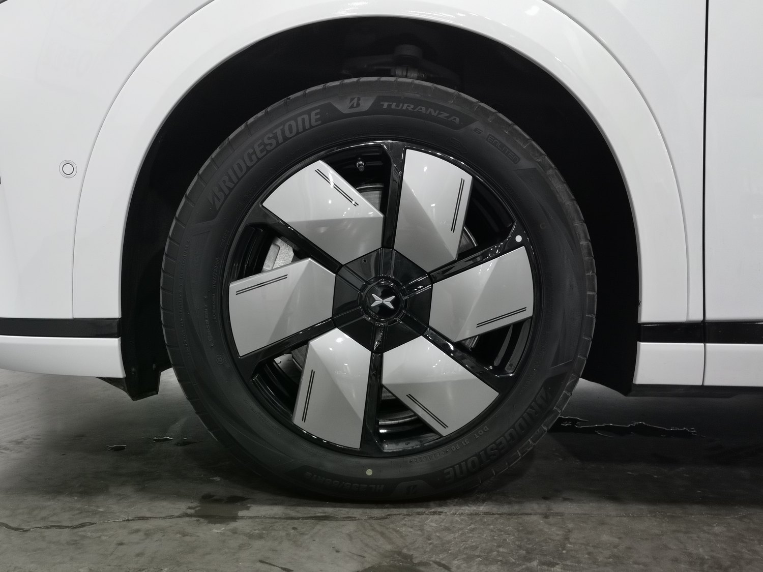 Used XPeng X9 2024
