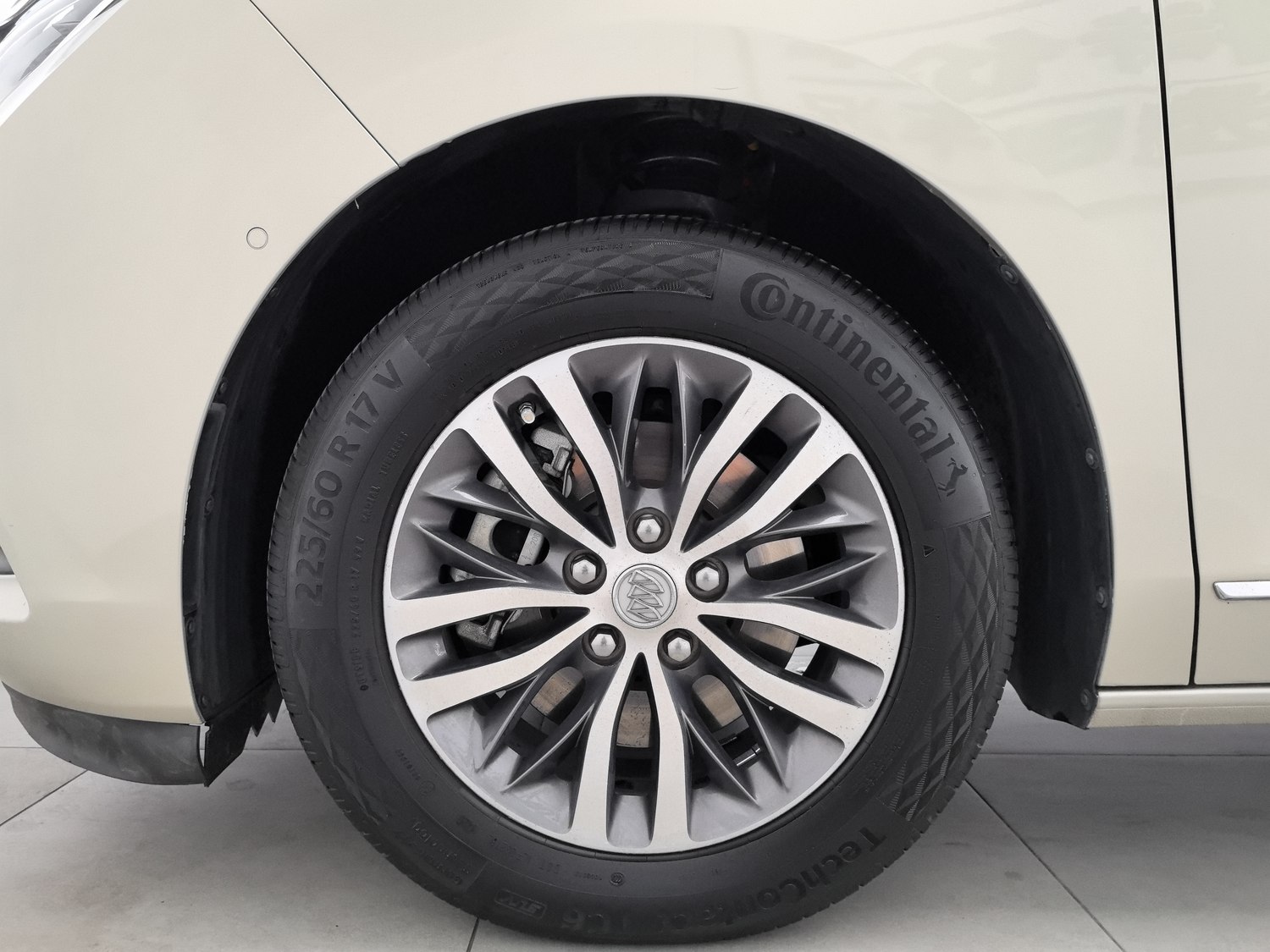 Used Buick GL8 2017 2.0 AT