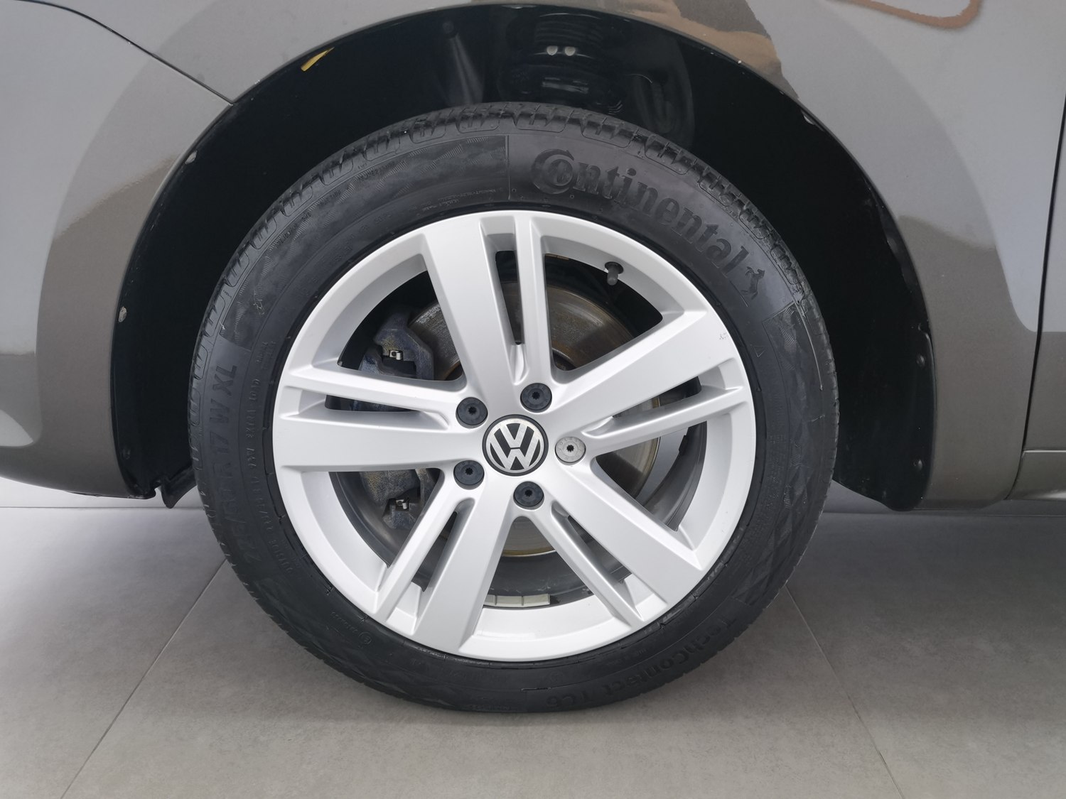 Used Volkswagen Sharan 2016 2.0 AT