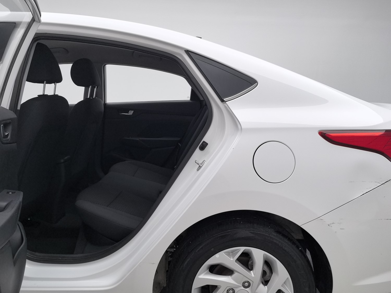 Used Hyundai Reina 2020 1.4 MT
