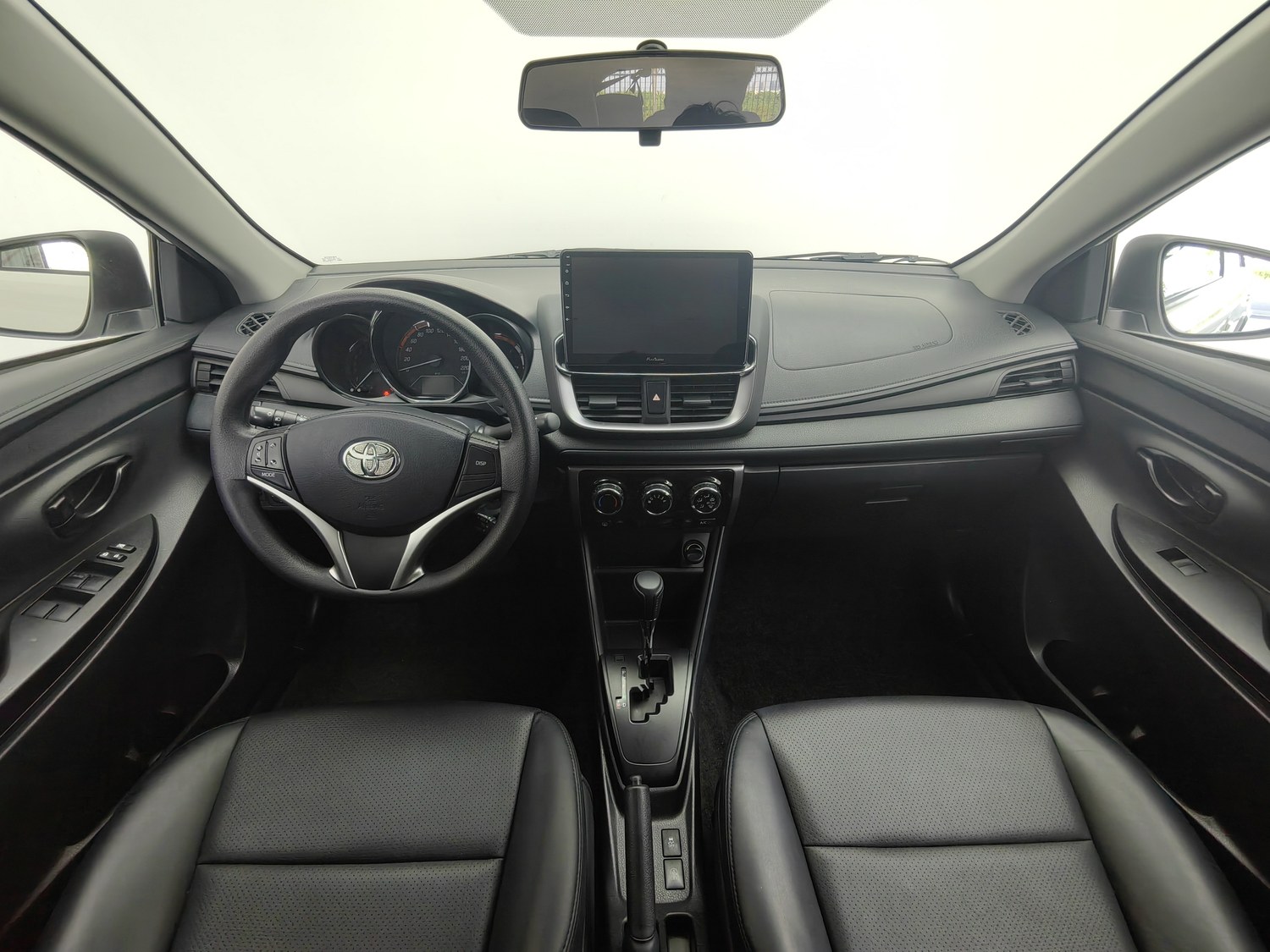 Used Toyota YARiS L 2022 1.5 AT