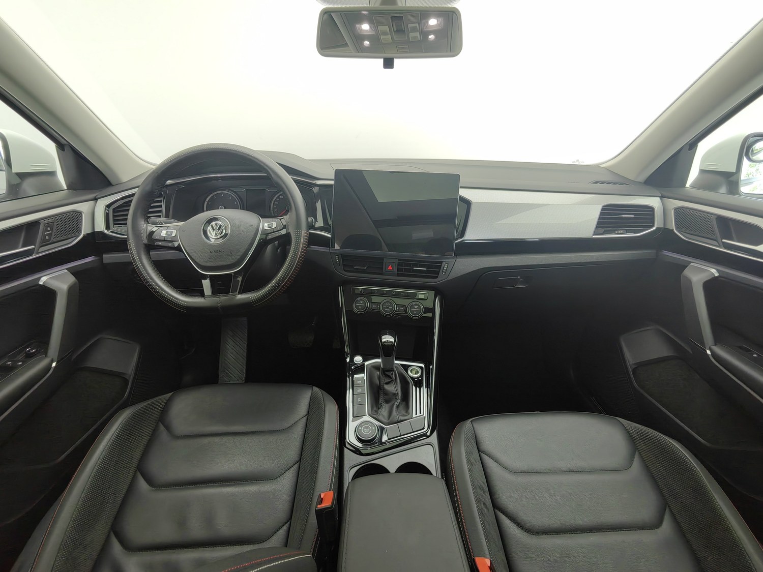 Used Volkswagen Tayron 2019 2.0 AT