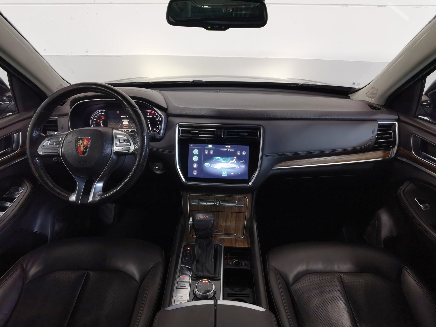 Used Roewe RX8 2018 2.0 AT