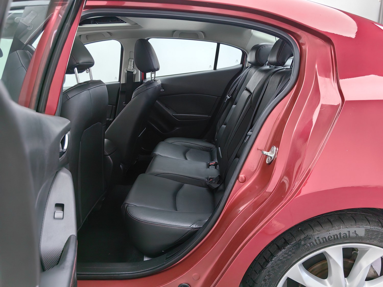 Used Mazda 3 Axela 2016 2.0 AT