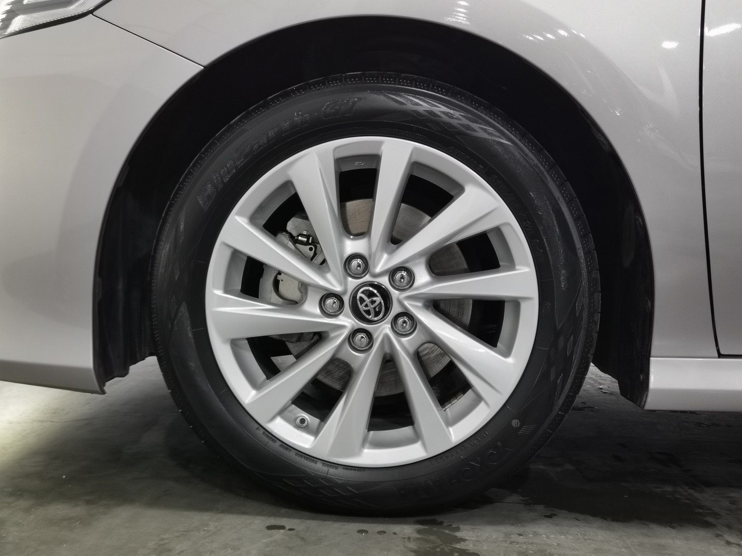 Used Toyota Camry 2021 2.0 AT