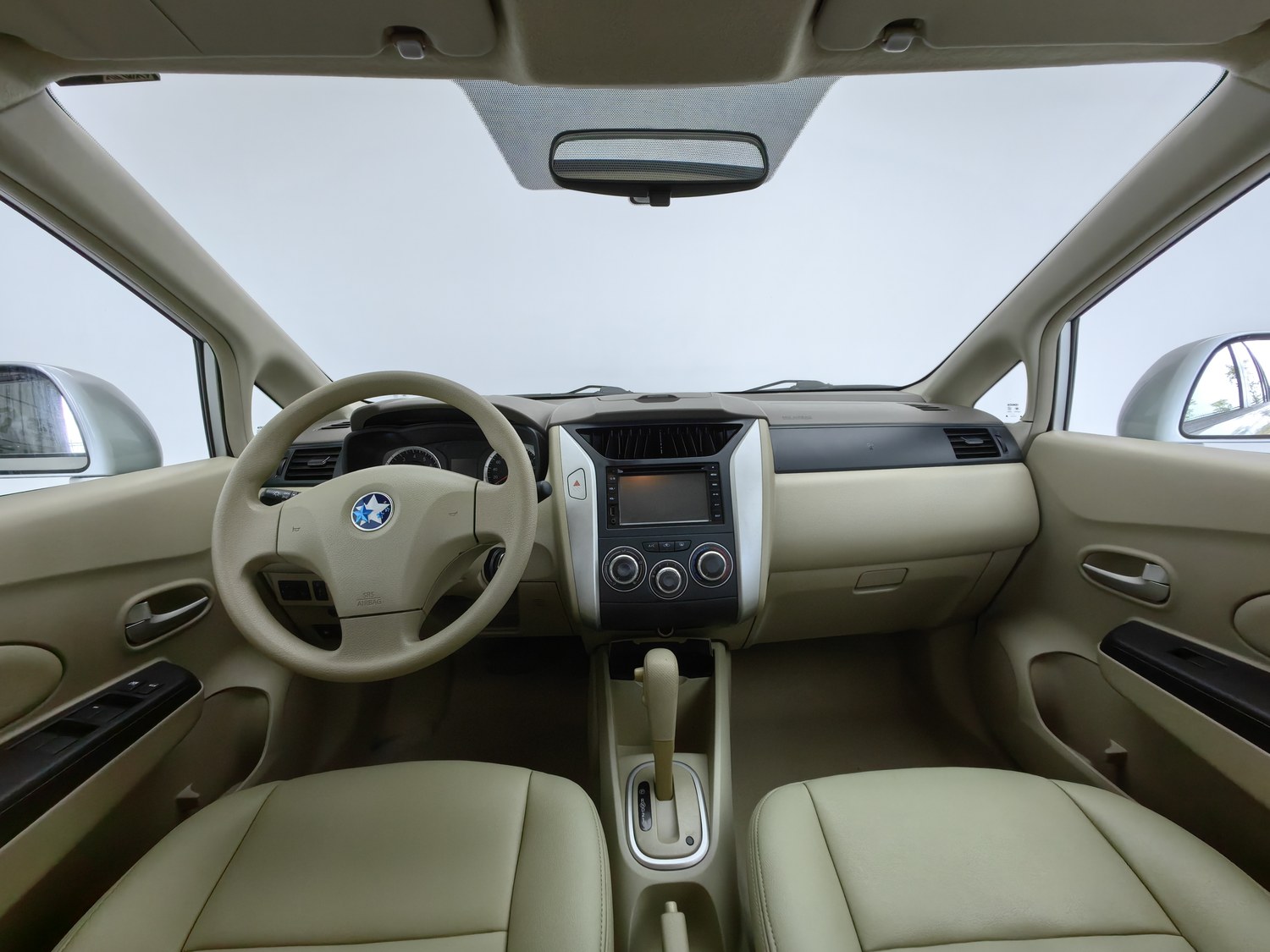 Used Venucia D50 2013 1.6 AT