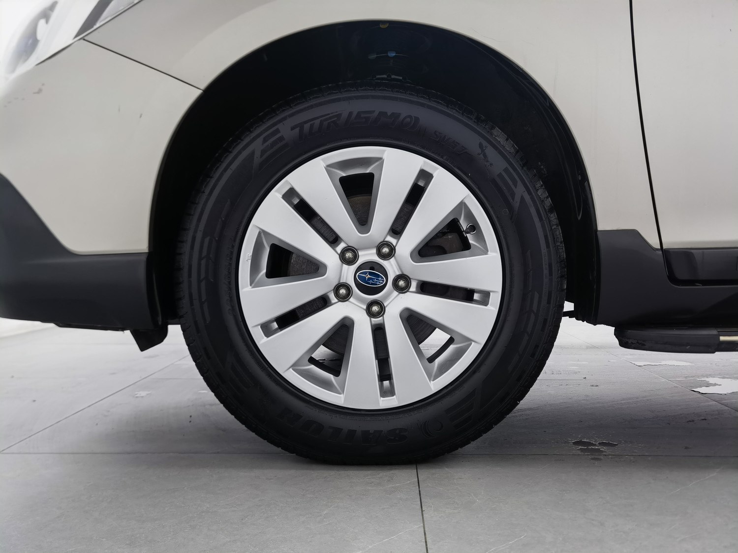 Used Subaru Outback 2016 2.5 AT