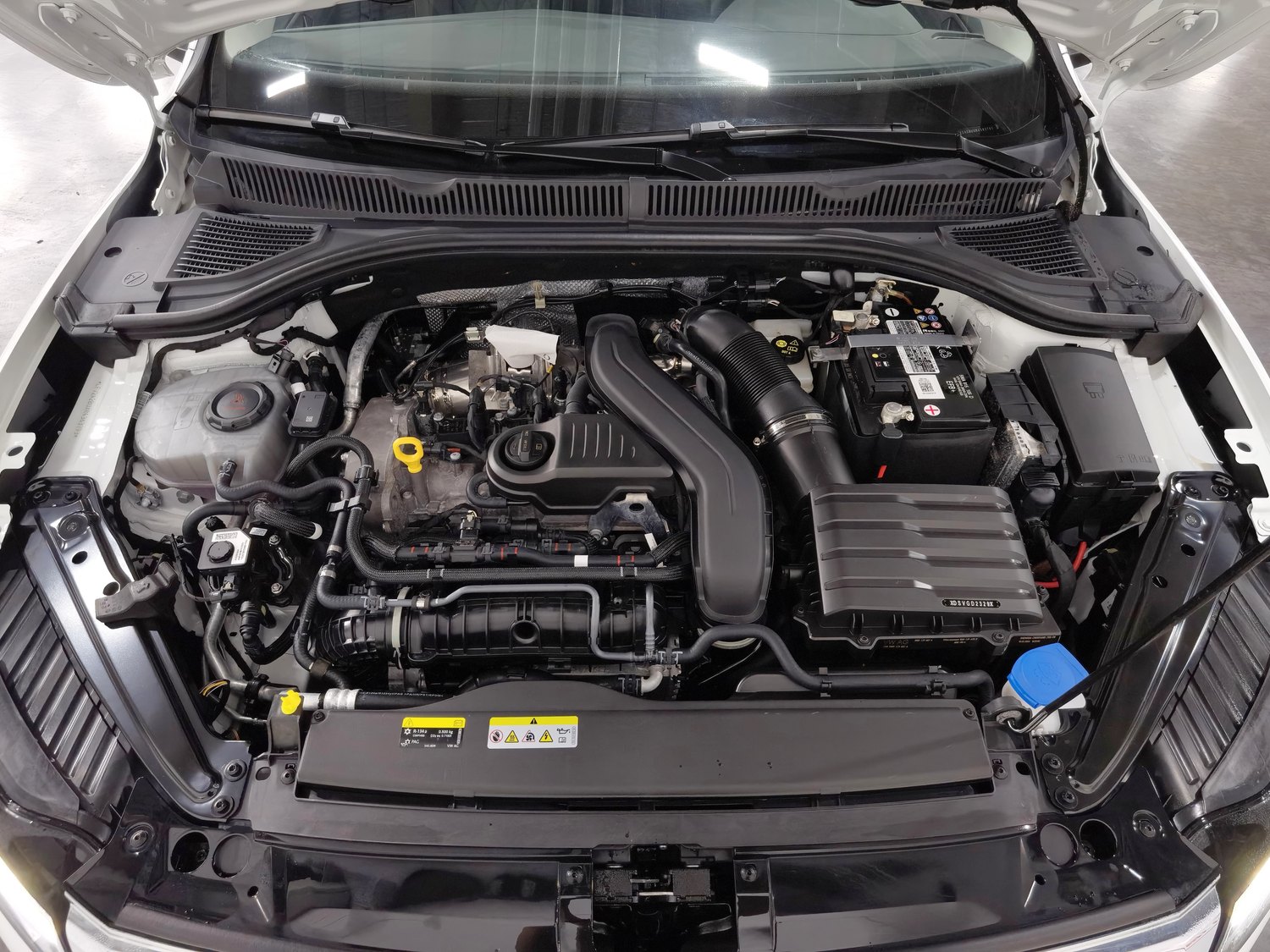 Used Volkswagen Sagitar 2024 1.5 AT
