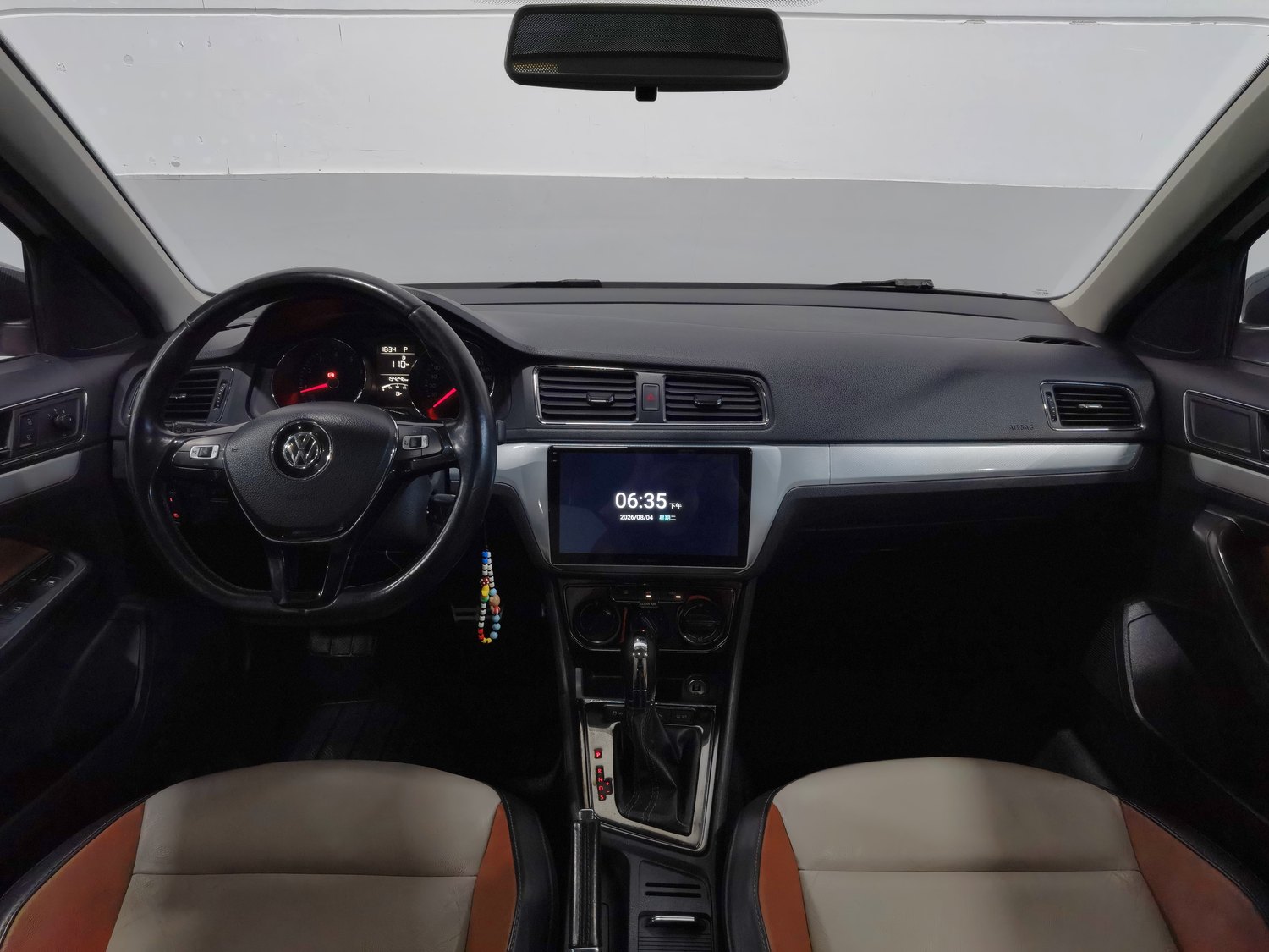 Used Volkswagen Gran Lavida (Cross) 2016 1.6 AT