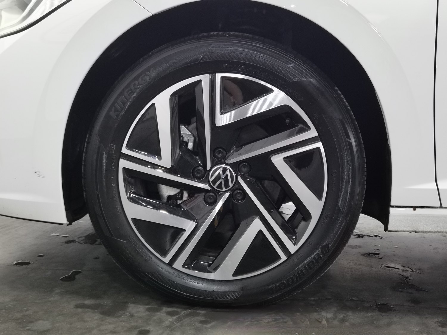 Used Volkswagen Sagitar 2024 1.5 AT