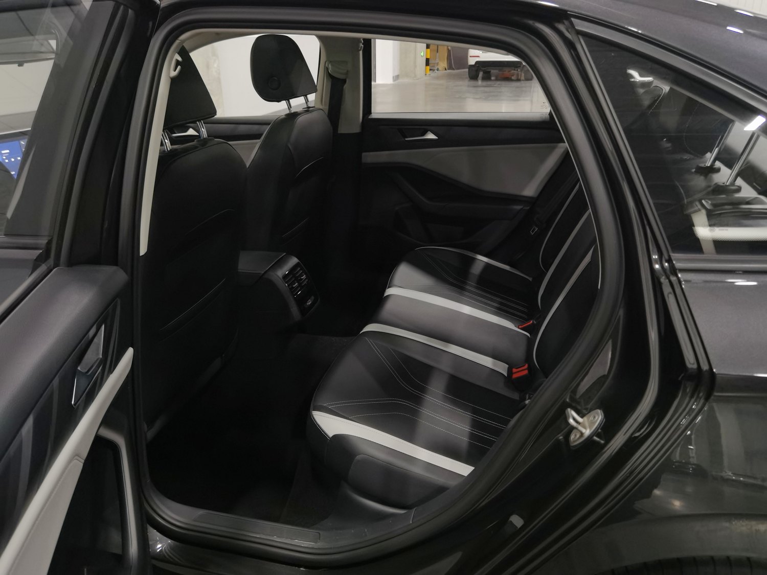 Used Jetta VA7 2025 1.4 AT