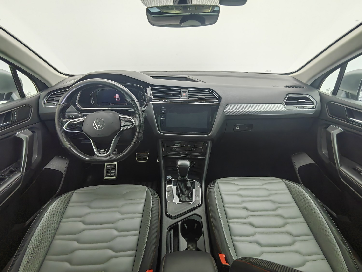 Used Volkswagen Tiguan X 2021 2.0 AT