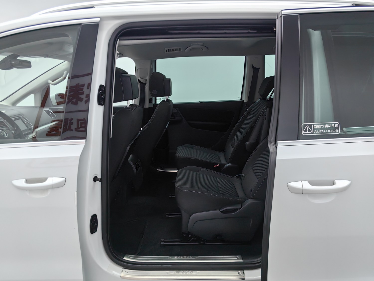 Used Volkswagen Sharan 2018 2.0 AT