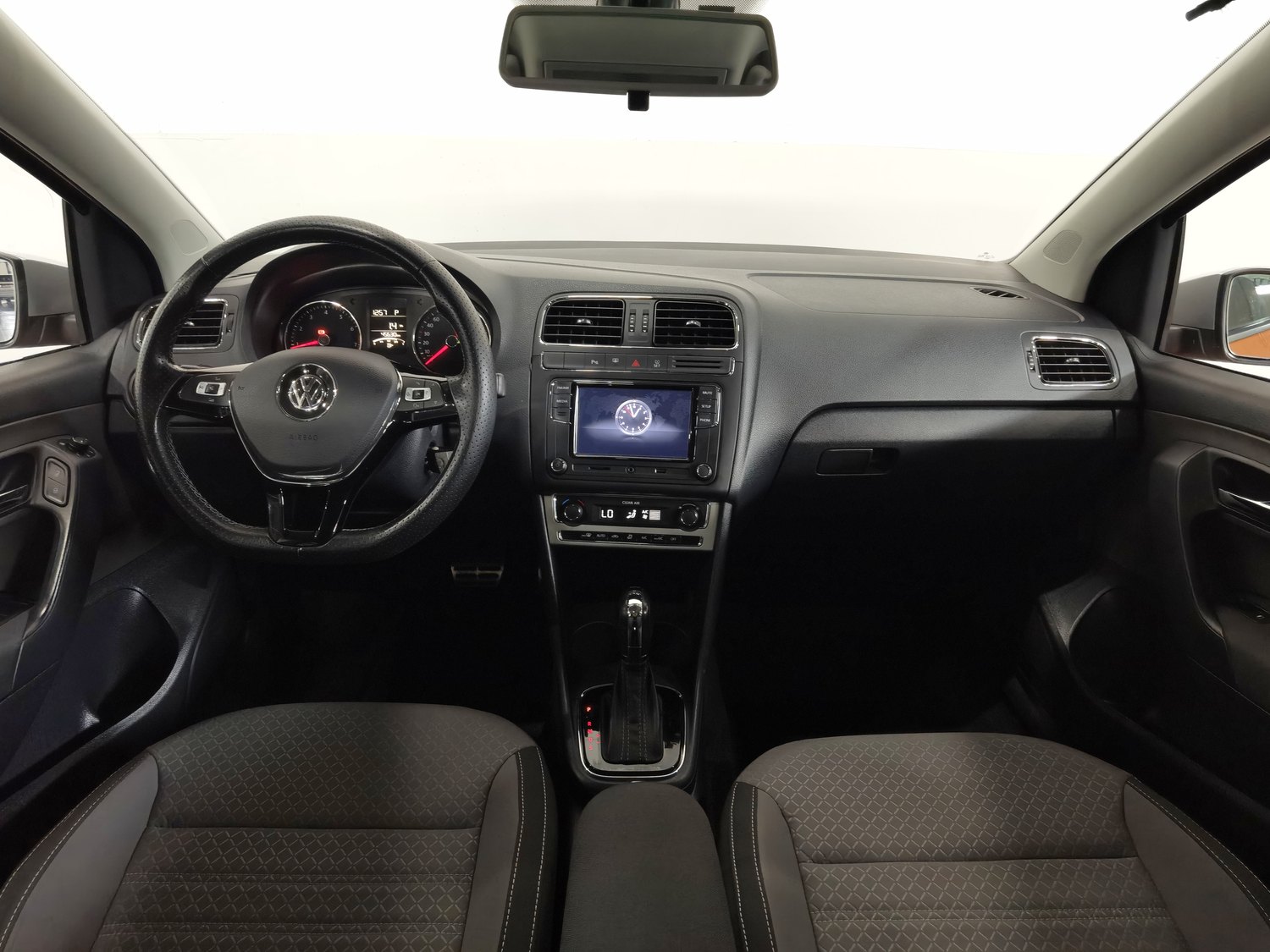 Used Volkswagen Polo 2016 1.6 AT