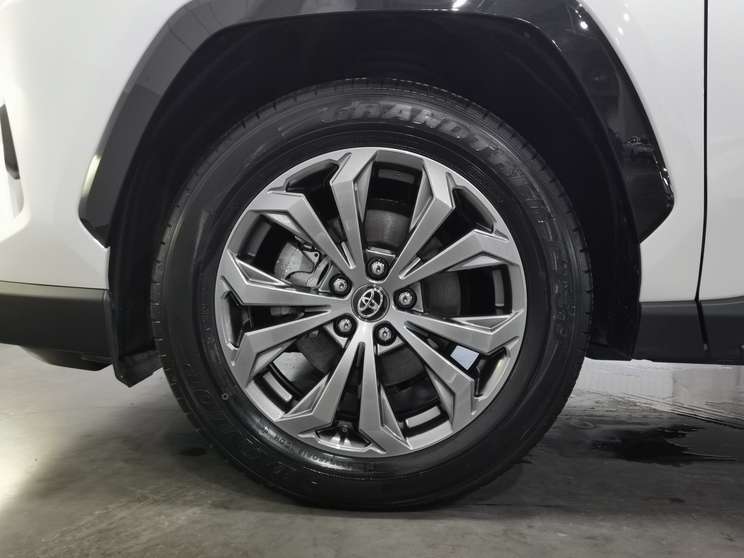 Used Toyota RAV4 2024 2.0 AT