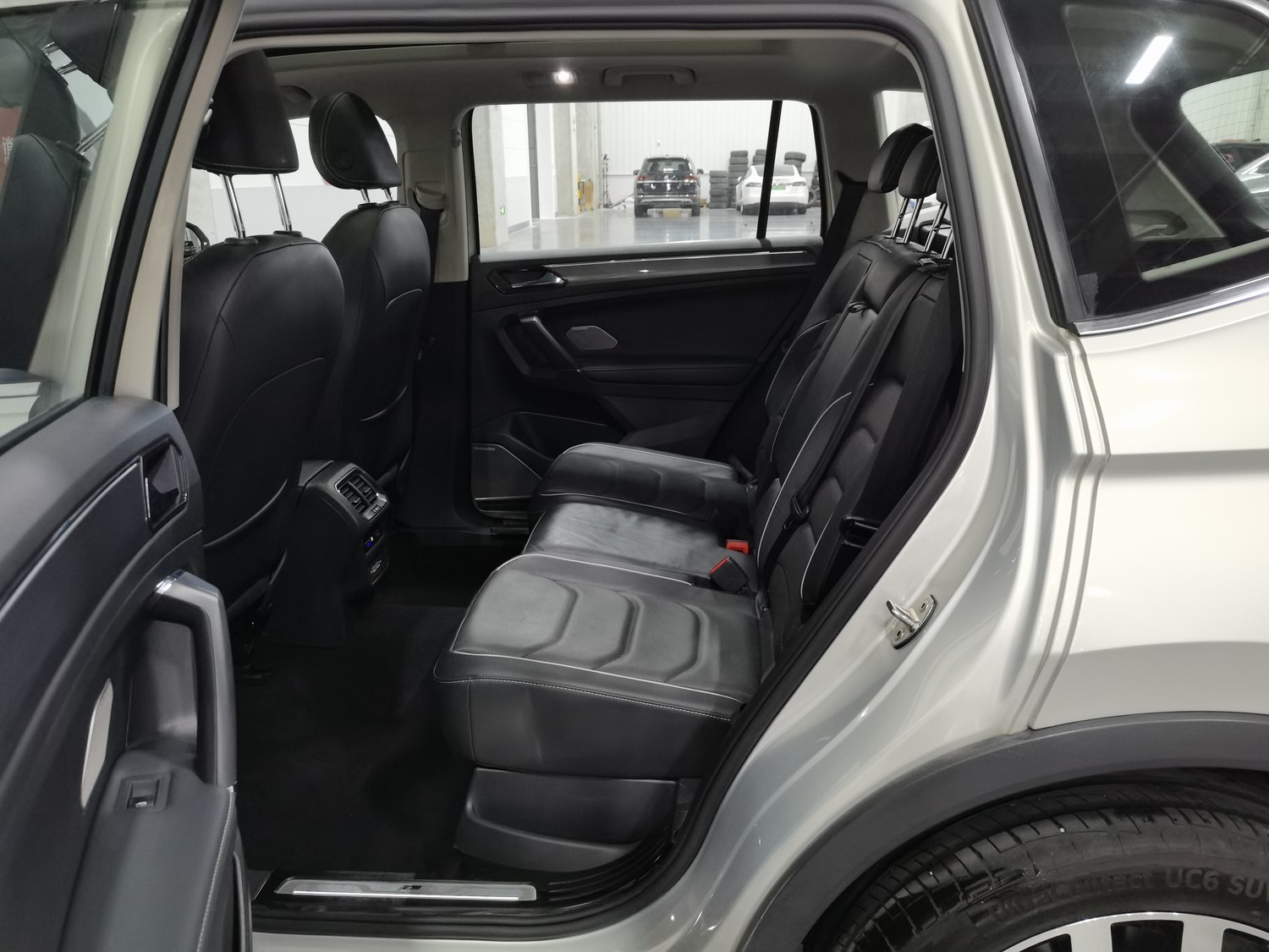 Used Volkswagen Tiguan L 2020 2.0 AT
