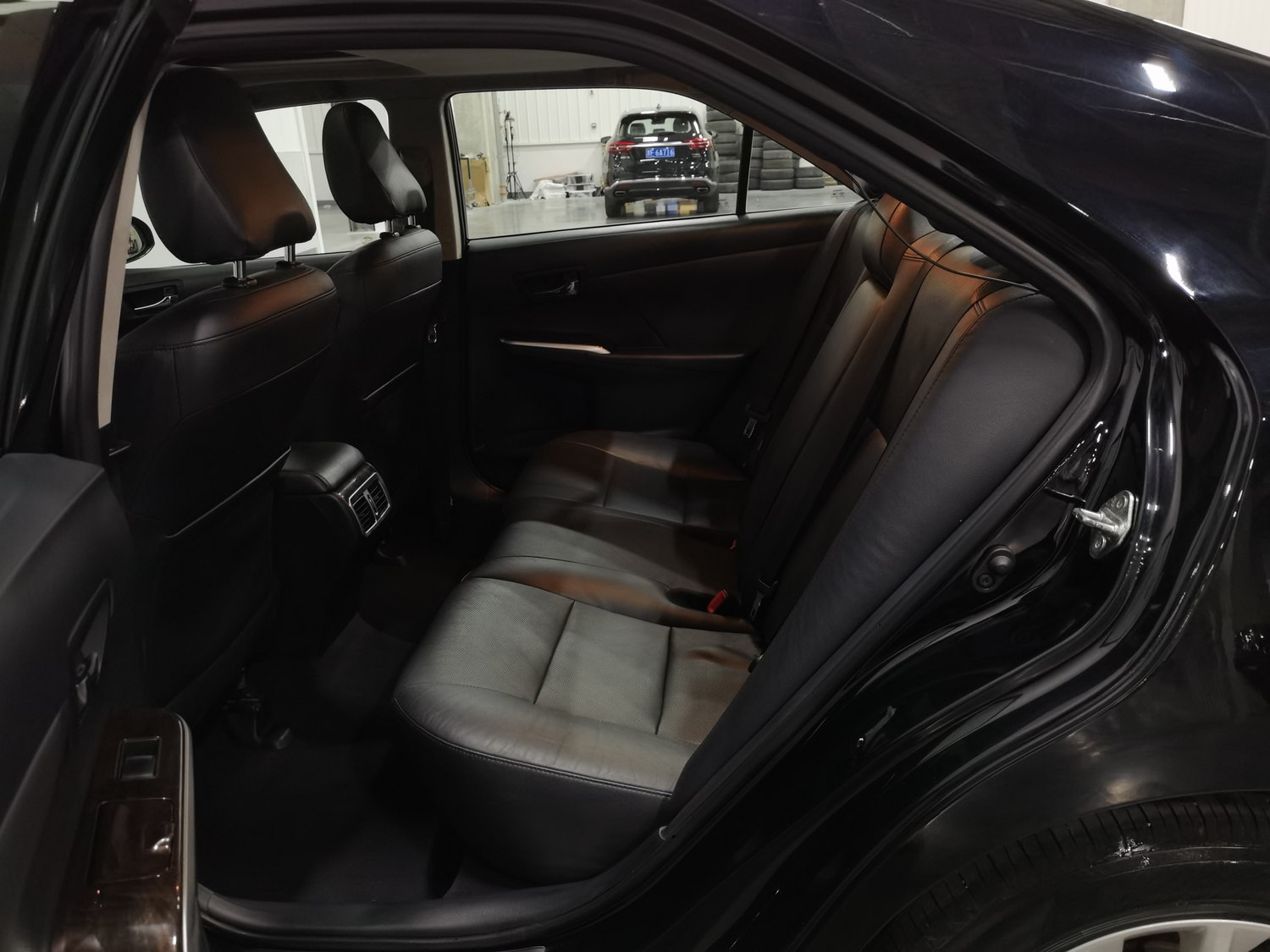 Used Toyota Camry 2015 2.0 AT