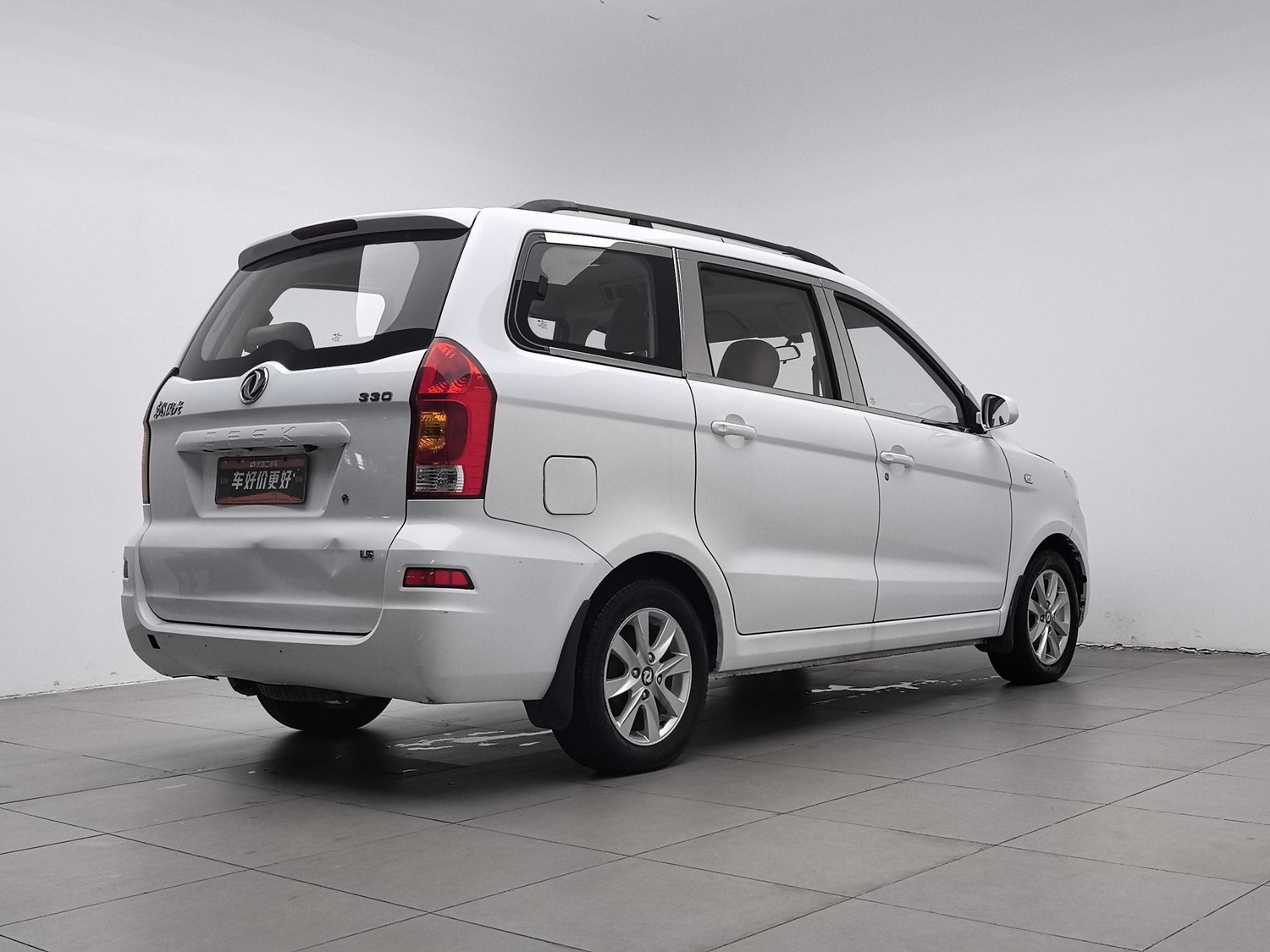 Used Dongfeng Fengon 330 2014 1.5 MT