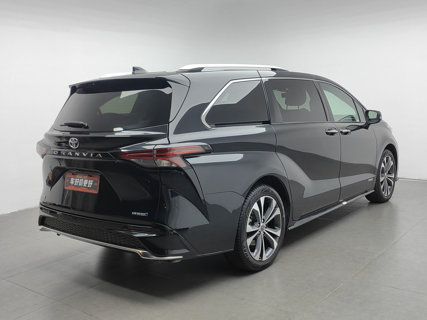 Used Toyota Granvia 2022 2.5 AT