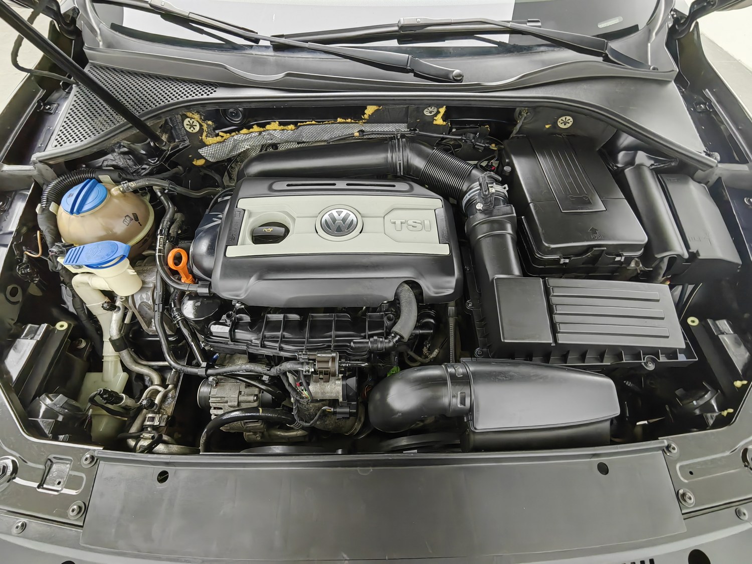 Used Volkswagen Passat 2011 1.8 AT