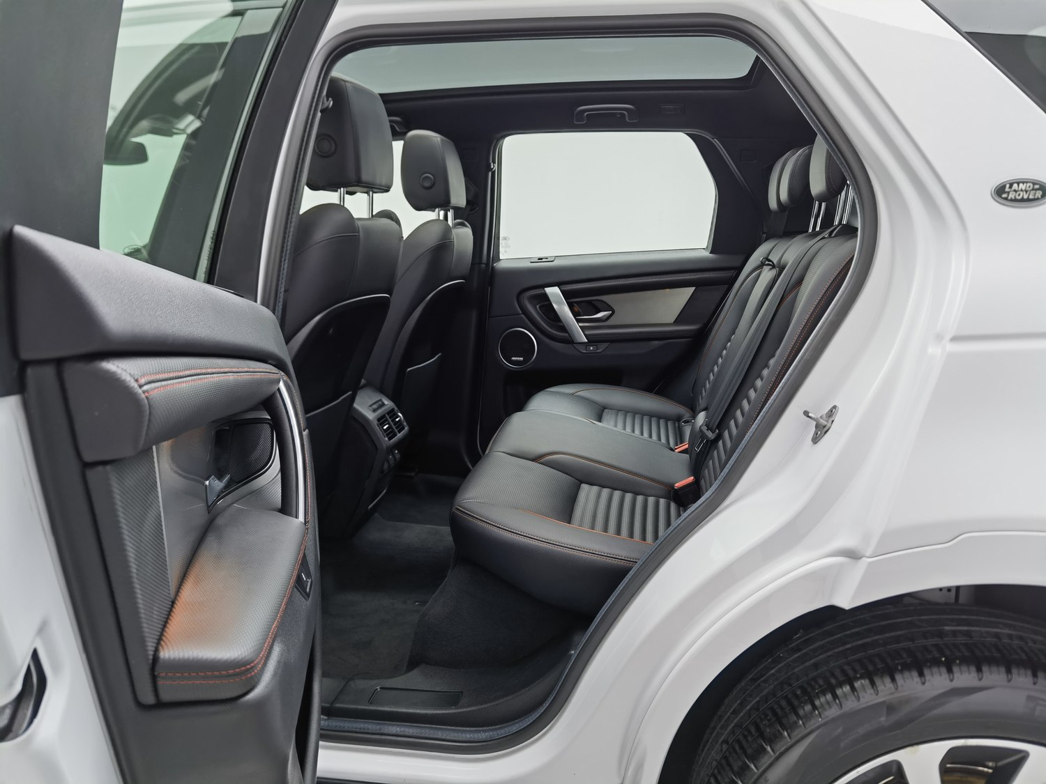 Used Land Rover Discovery 2022 2.0 AT