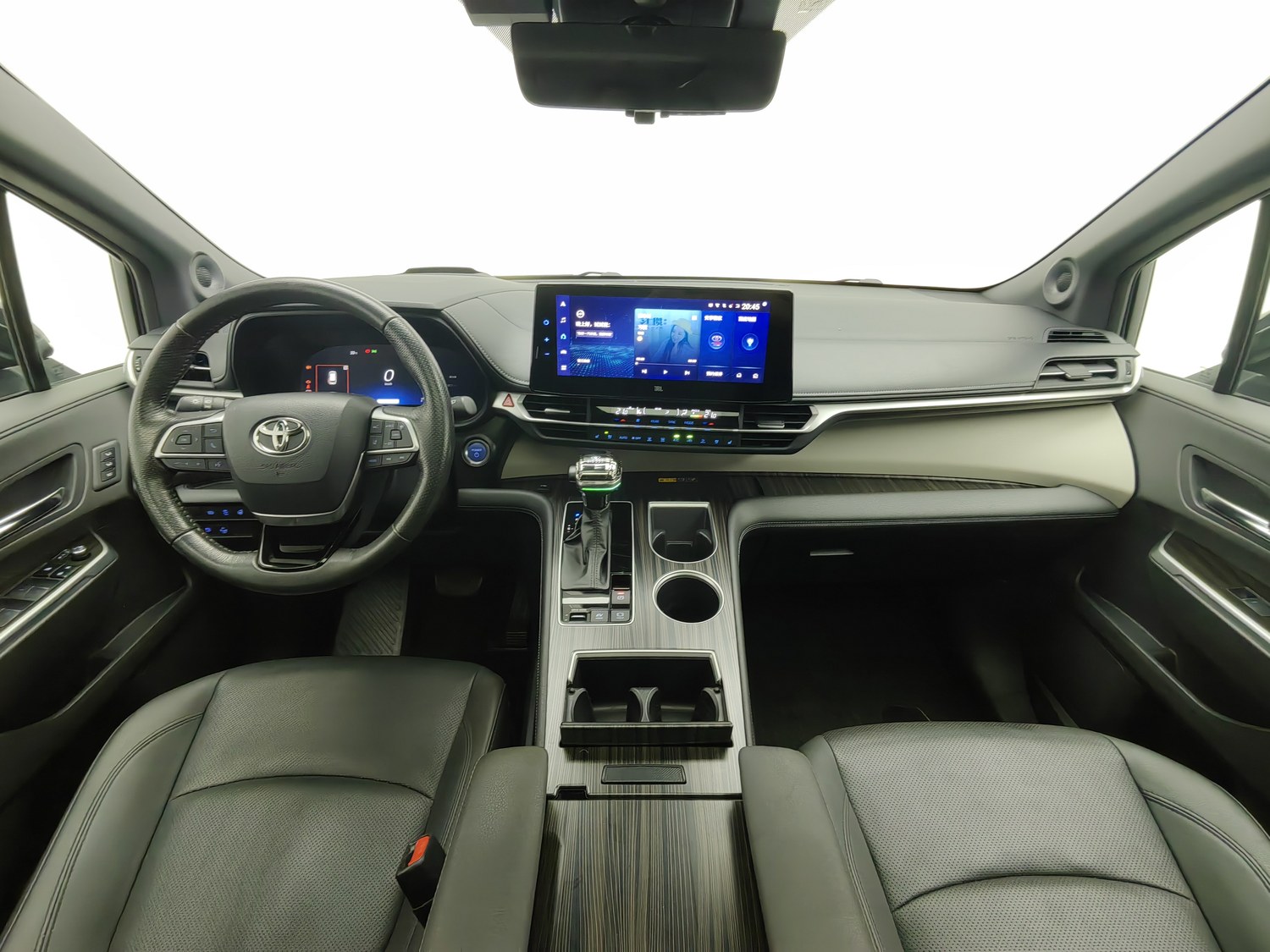 Used Toyota Granvia 2022 2.5 AT