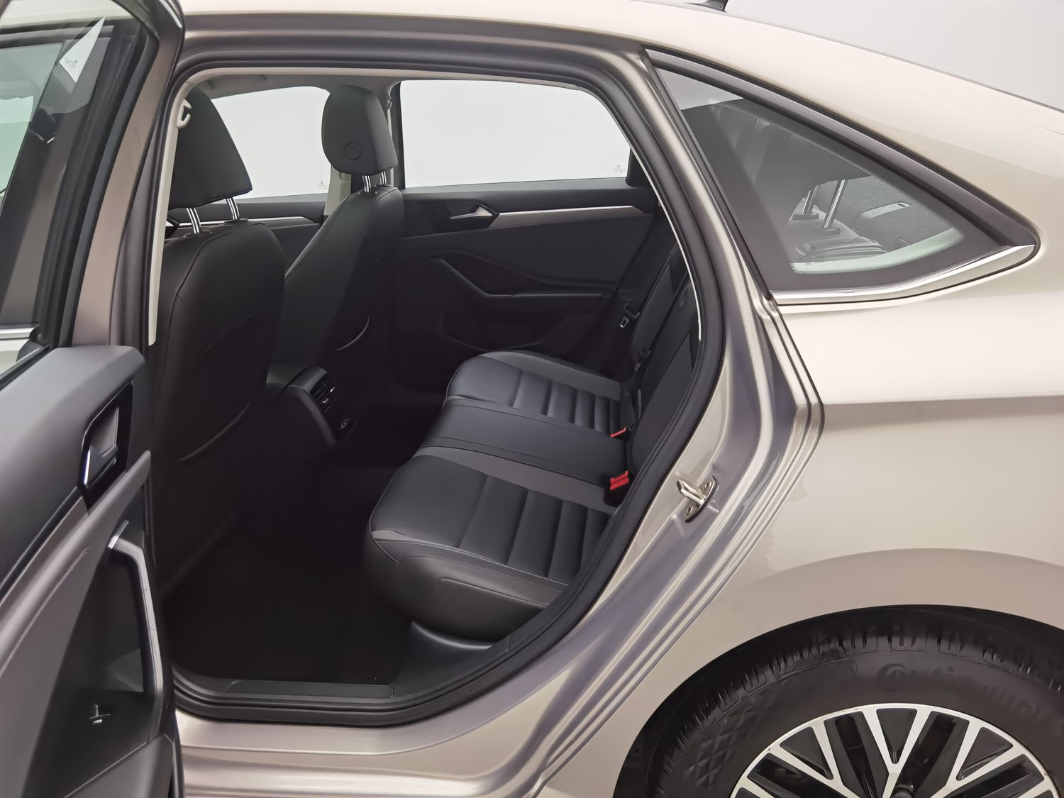 Used Volkswagen Sagitar 2021 1.2 AT