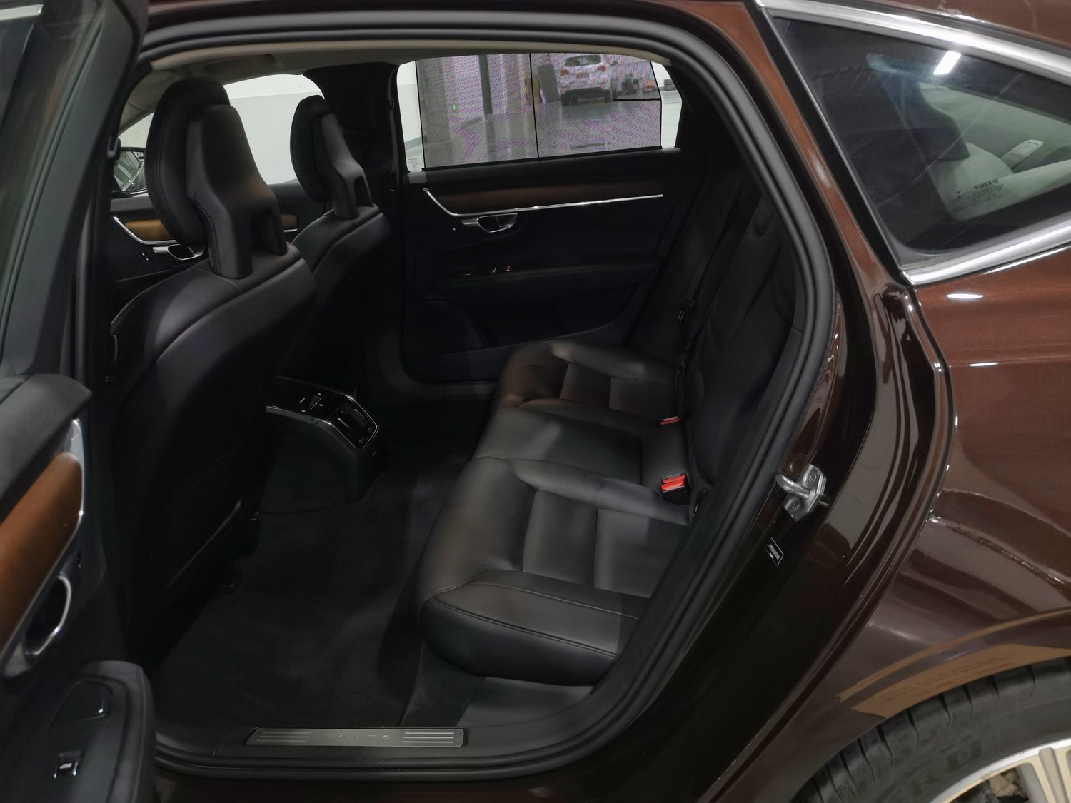 Used Volvo S90 2017 2.0 AT