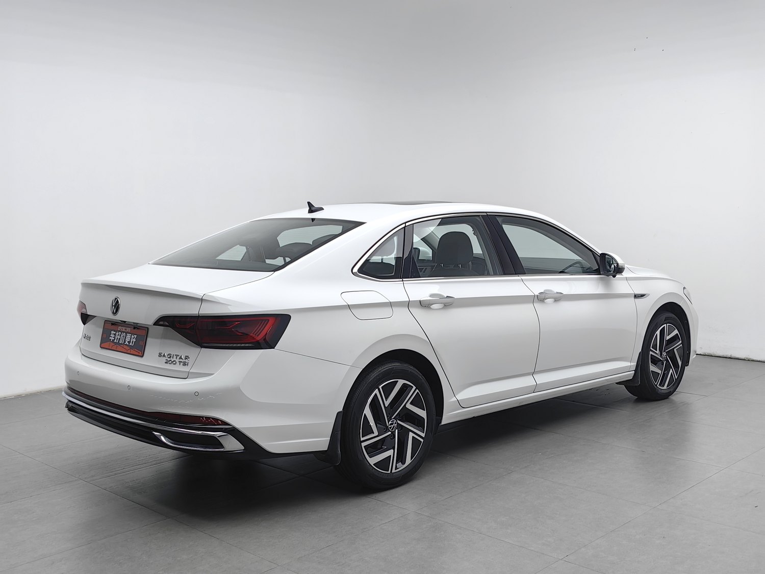Used Volkswagen Sagitar 2023 1.2 AT