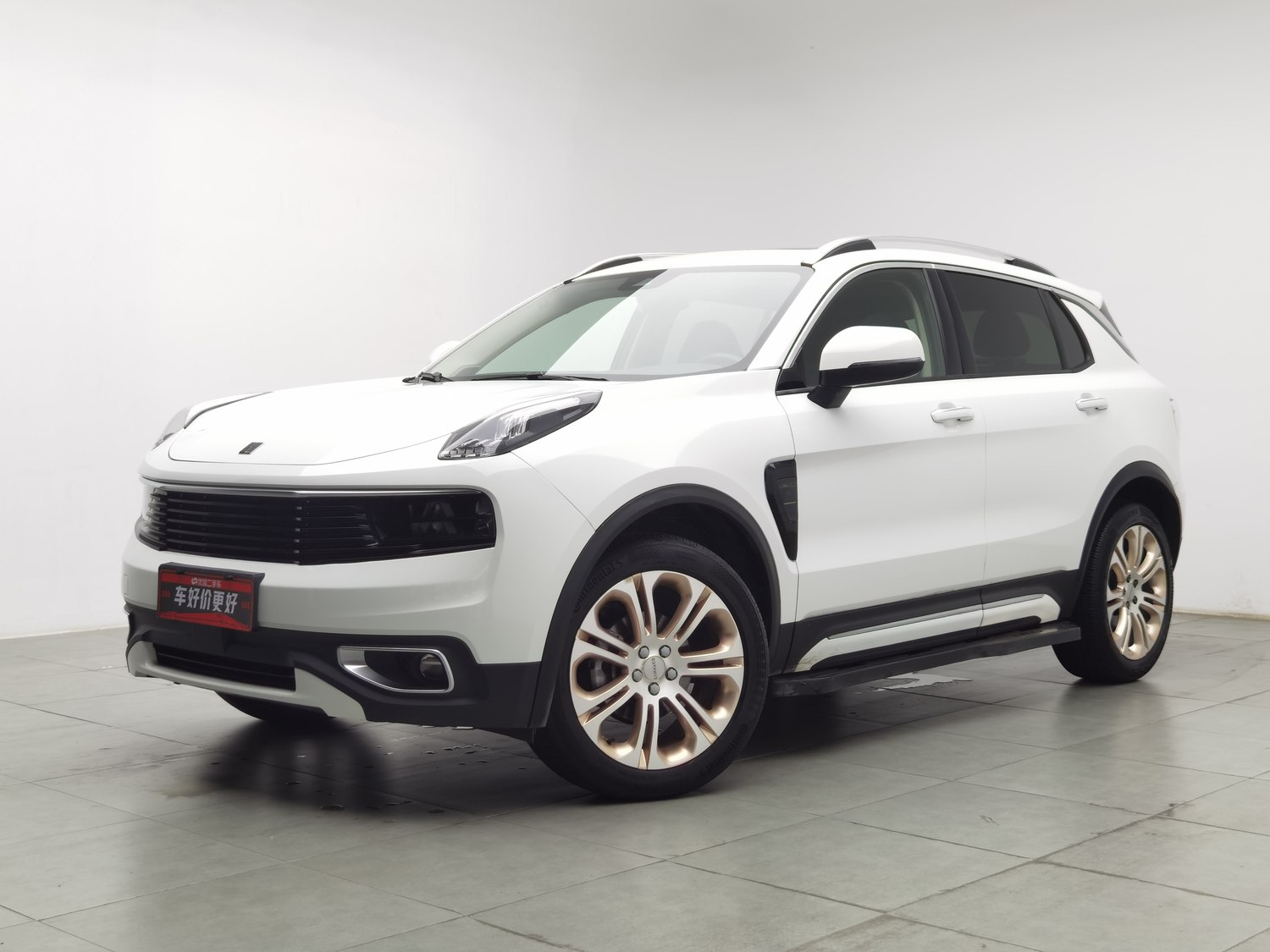 Used Lynk & Co 01 2017 2.0 AT