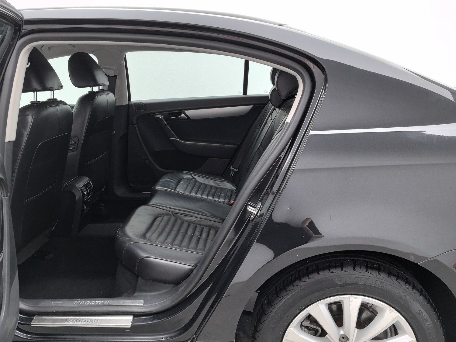 Used Volkswagen Magotan 2015 1.8 AT