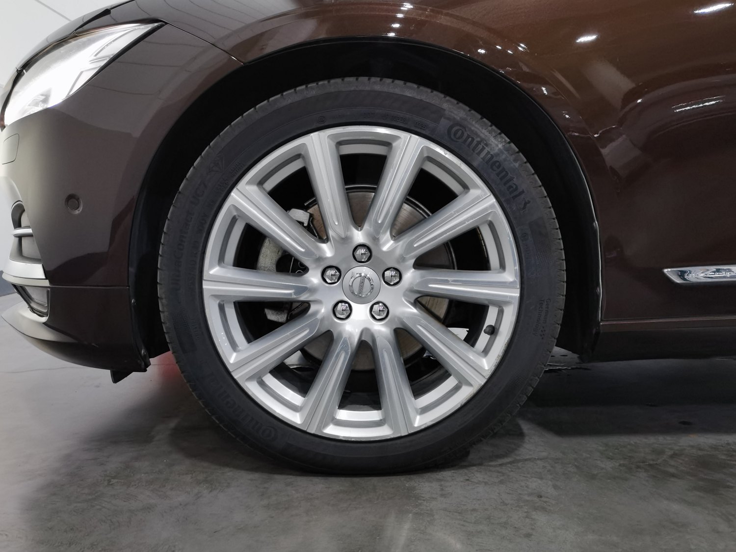Used Volvo S90 2017 2.0 AT