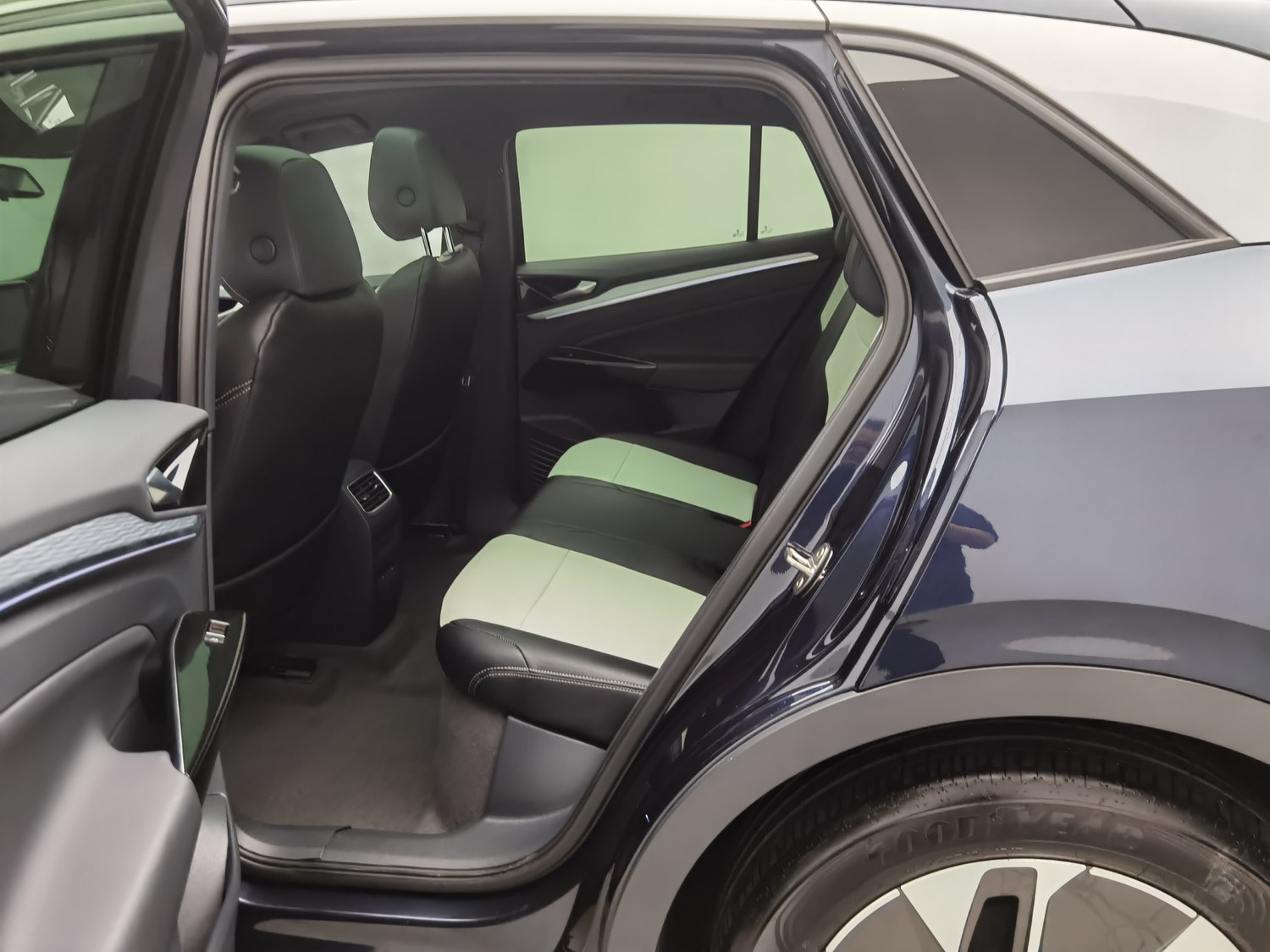 Used Volkswagen ID.4 CROZZ 2024