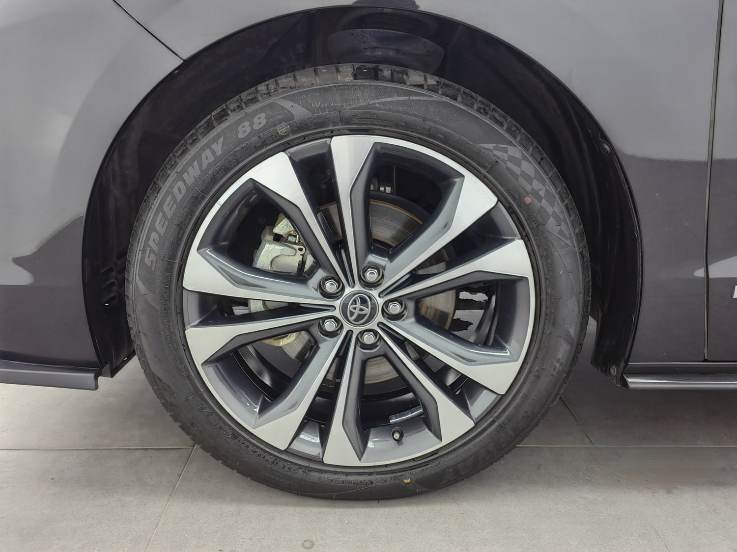 Used Toyota Granvia 2022 2.5 AT
