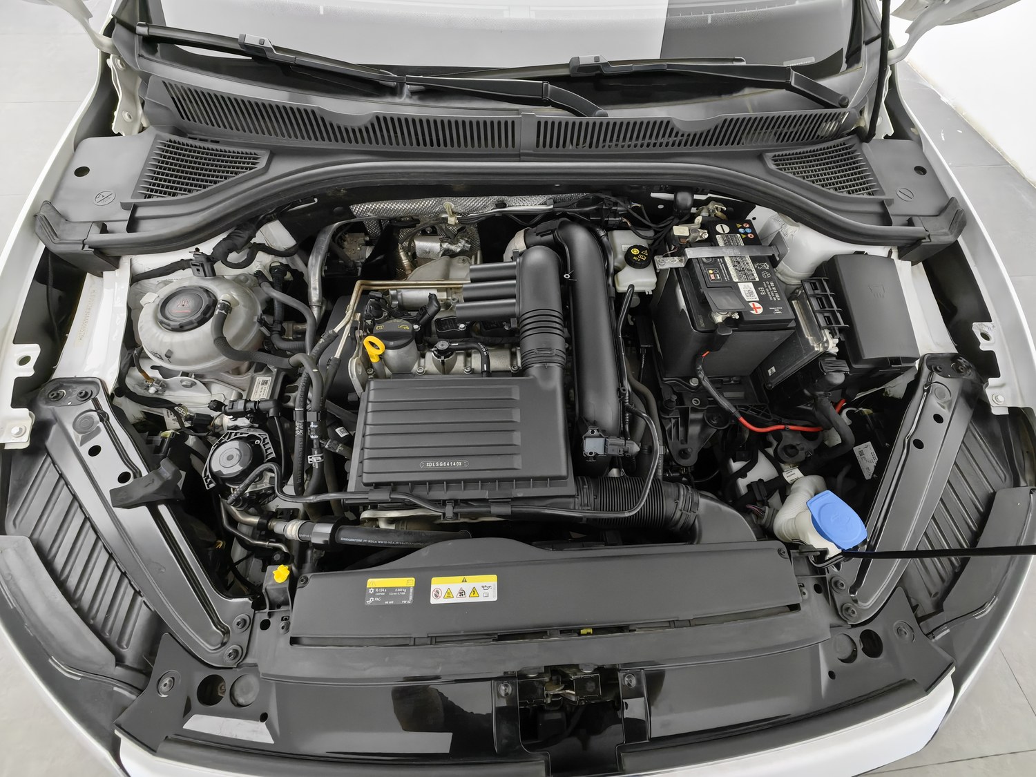Used Volkswagen Sagitar 2023 1.2 AT