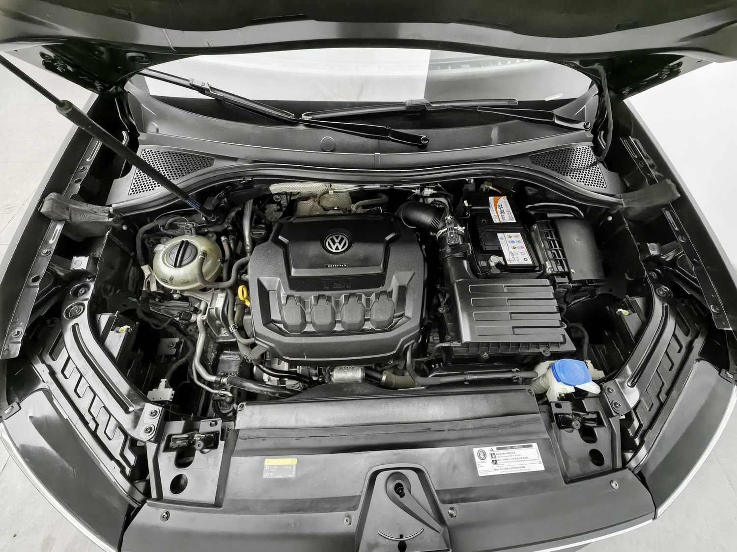 Used Volkswagen Tayron 2019 2.0 AT