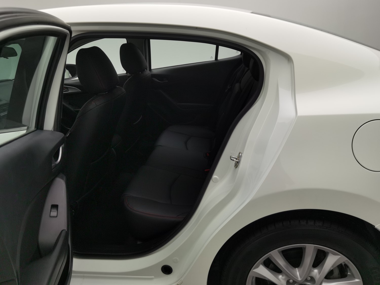 Used Mazda 3 Axela 2017 1.5 AT