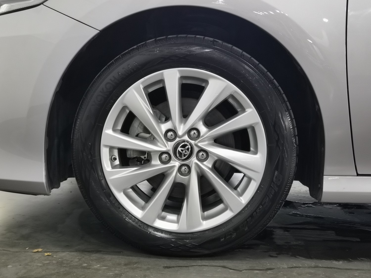 Used Toyota Camry 2021 2.0 AT