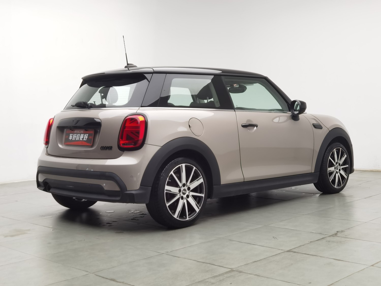 Used MINI MINI 2023 1.5 AT
