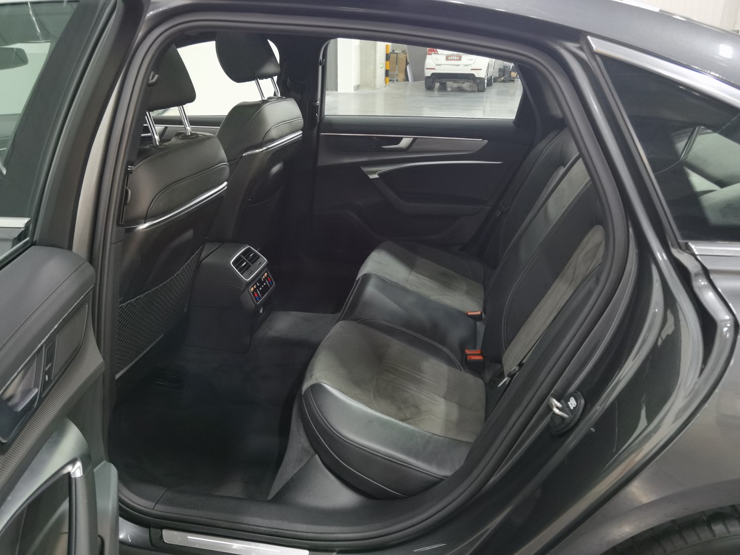 Used Audi A6L 2022 2.0 AT