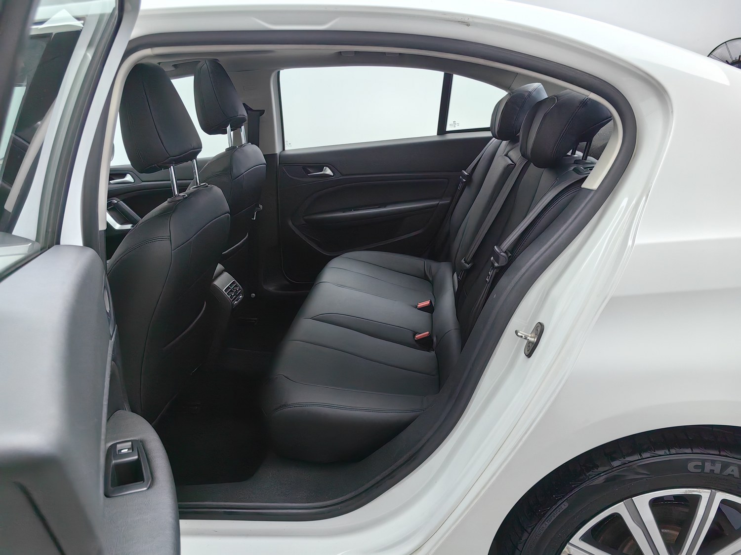 Used Peugeot 408 2018 1.6 AT