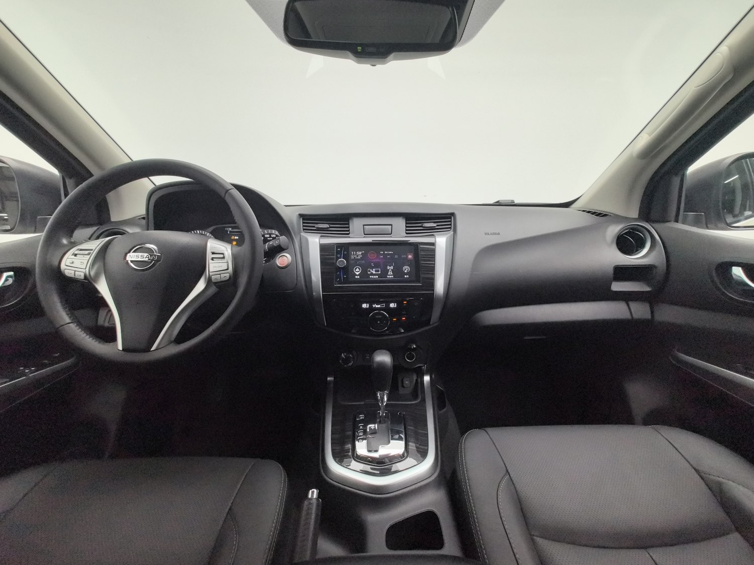 Used Nissan Terra 2018 2.5 AT